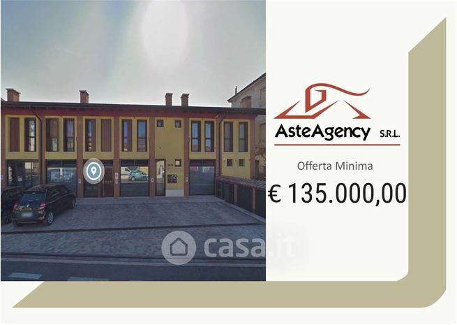 Ufficio in commerciale in Via Gio-Batta Troiani 17