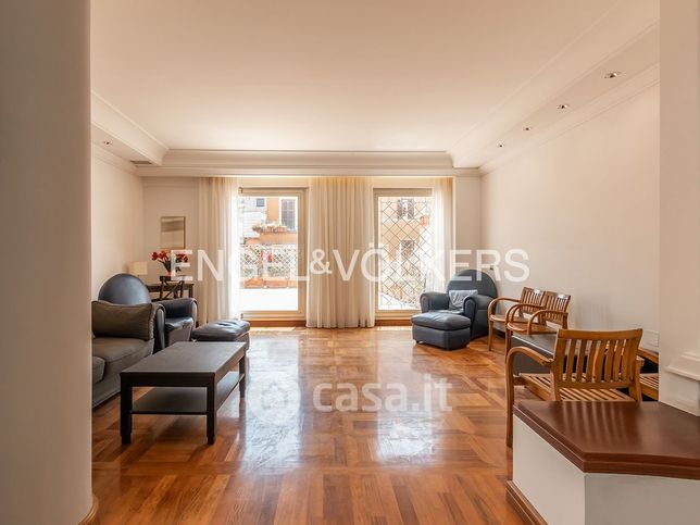 Ufficio in commerciale in Via della Mercede