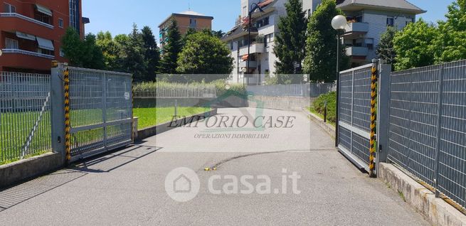 Garage/posto auto in residenziale in Via Cesare Battisti 32