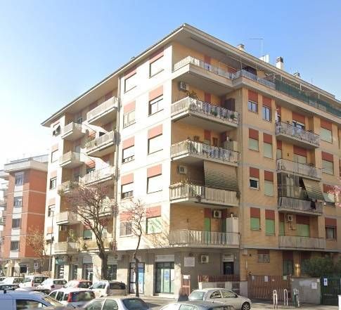 Appartamento in residenziale in Via Ferdinando Acton