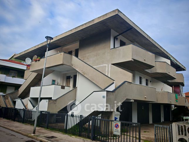 Appartamento in residenziale in Via Fratelli Bandiera 13