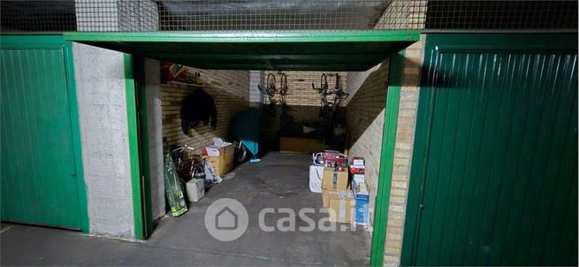 Box/posto auto in residenziale in
