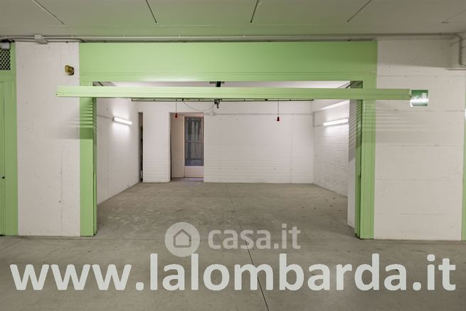 Garage/posto auto in residenziale in Via Carlo Meda 13