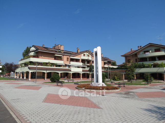 Box/posto auto in residenziale in Piazza XXV Aprile