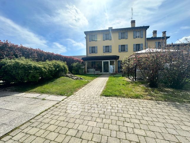 Casa indipendente in residenziale in Strada Vignolese