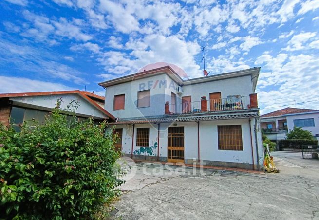 Casa indipendente in residenziale in