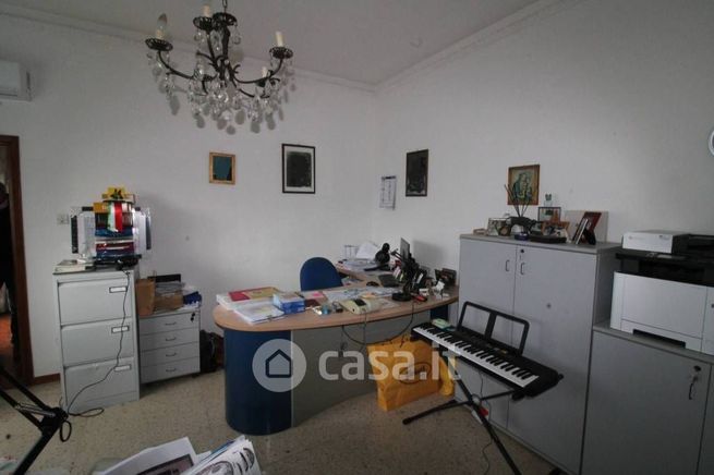 Villa in residenziale in 