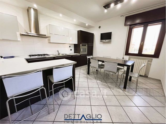 Villa in residenziale in 