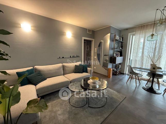 Appartamento in residenziale in Via Enrico Caruso 25