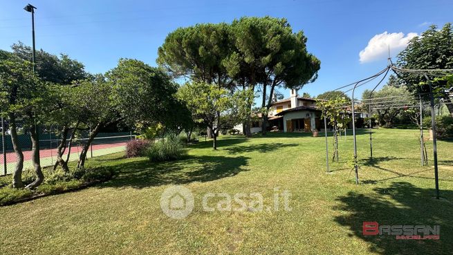 Villa in residenziale in basaldella