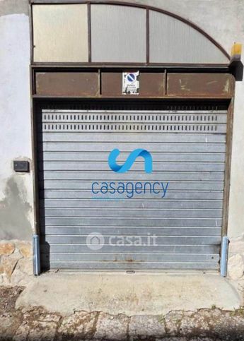 Box/posto auto in residenziale in Via Roma 48