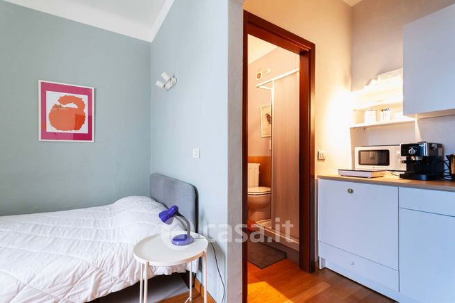 Appartamento in residenziale in Via Varesina 130