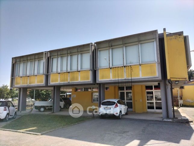 Ufficio in commerciale in Via Palmiro Togliatti
