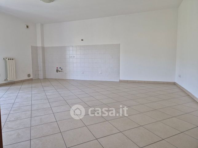Appartamento in residenziale in Via Eugenio Chiesa 16