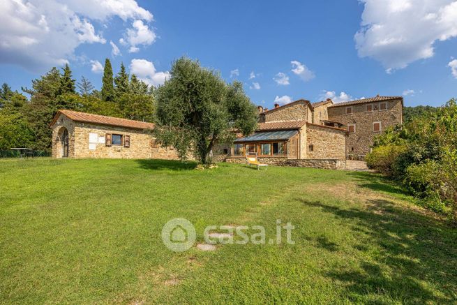 Rustico/casale in residenziale in Località Palazzo del Pero