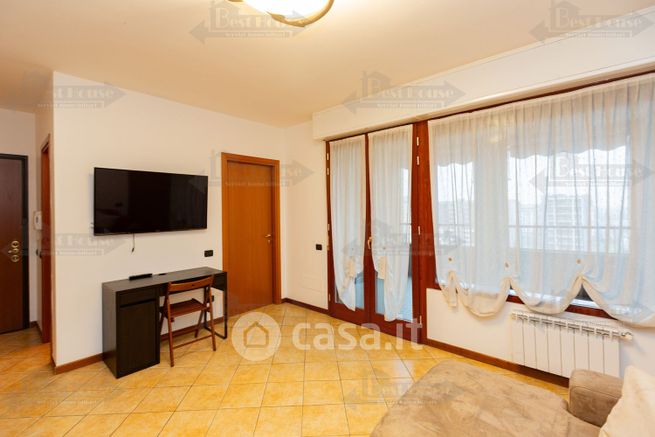 Appartamento in residenziale in Via Roberto Tremelloni 40