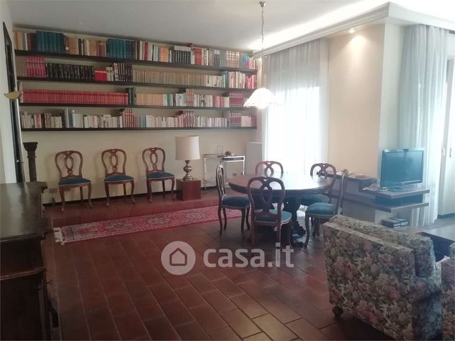 Appartamento in residenziale in Via Marcello Marini 32
