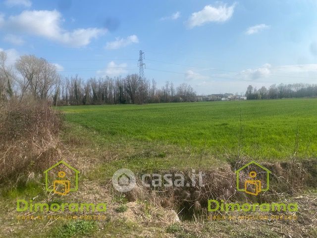 Terreno agricolo in commerciale in Via Roma