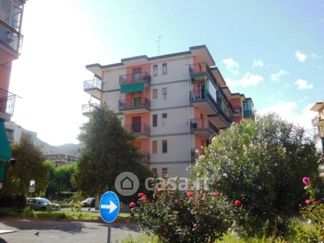 Appartamento in residenziale in Via Milano 5