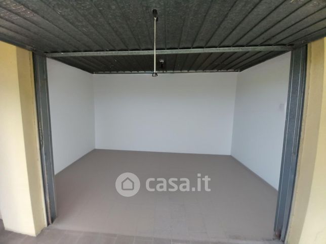Box/posto auto in residenziale in Via Manfredo Bertini 127