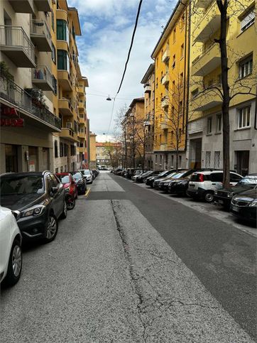 Box/posto auto in residenziale in Via del Ghirlandaio 10