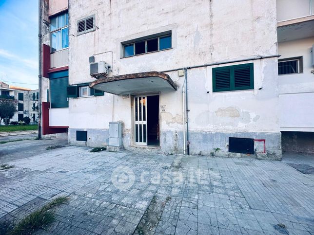 Appartamento in residenziale in Via Lago di Varano 22