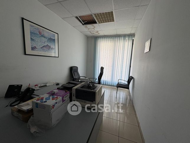 Ufficio in commerciale in Viale dei Tigli