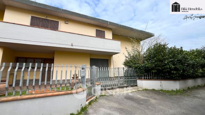 Casa indipendente in residenziale in Via Donica