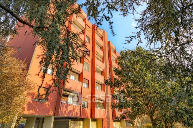 Appartamento in residenziale in Via A. Arosio 5