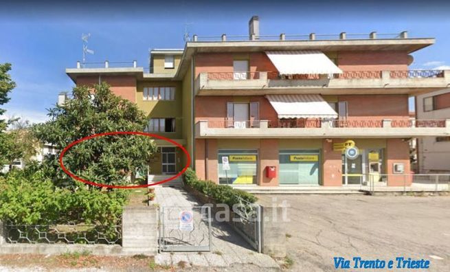 Casa indipendente in residenziale in