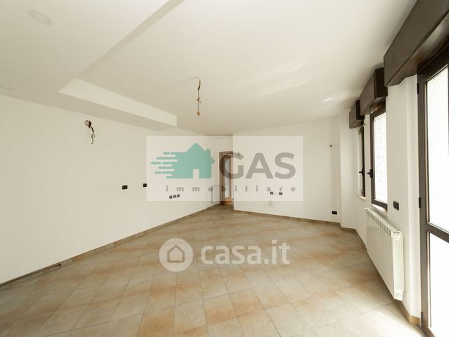 Appartamento in residenziale in Via Novara 14