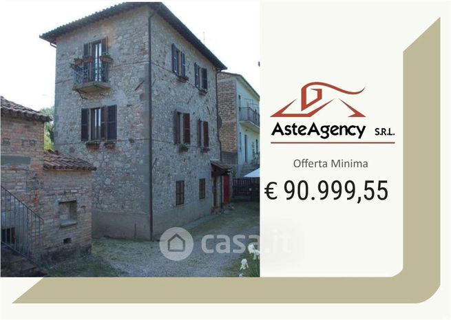 Casa indipendente in residenziale in Frazione Ponte Cuti