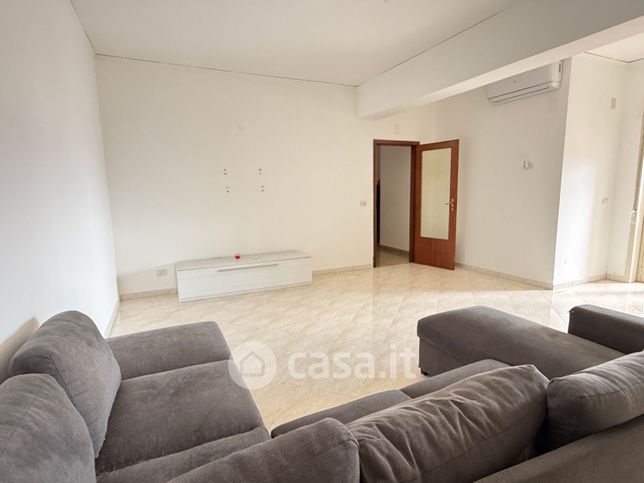 Appartamento in residenziale in Via Mariano Riccio 25