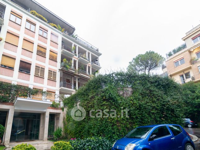 Appartamento in residenziale in Via dei Colli della Farnesina