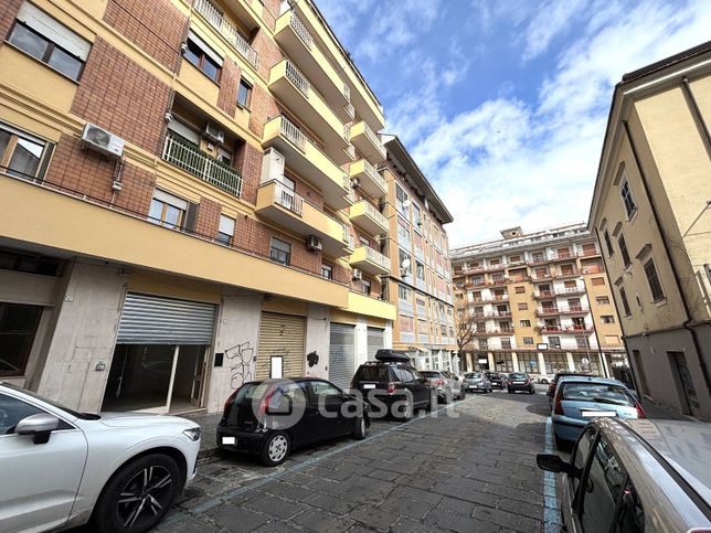 Attivitã /licenza (con o senza mura) in commerciale in Via San Alberico Crescitelli