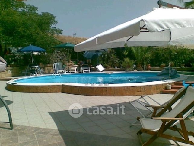 Villa in residenziale in