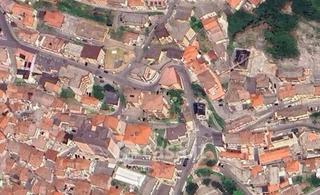 Box/posto auto in residenziale in Via Monte Ladino
