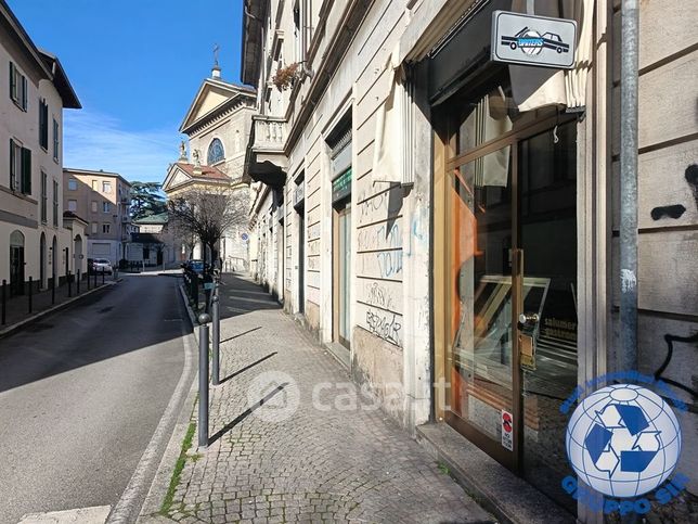 Ufficio in commerciale in Via San Gerardo 2 A