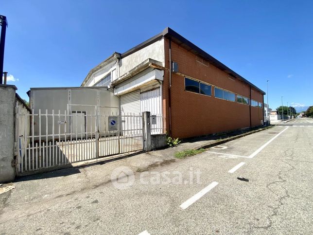 Capannone in commerciale in Via Carlo Pisacane 3
