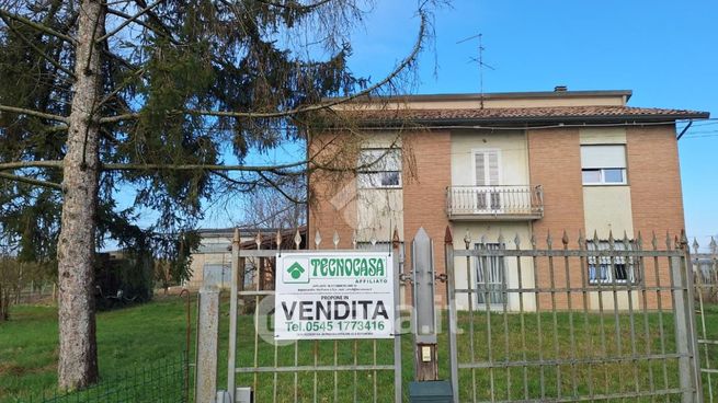 Casa indipendente in residenziale in Via Abbadesse 15