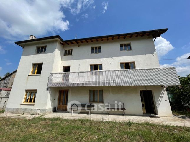 Villa in residenziale in Via Roma 33