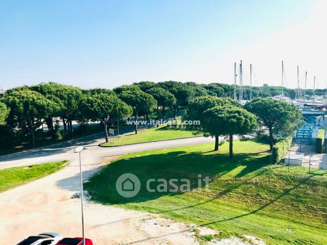 Appartamento in residenziale in Viale Aprilia Marittima