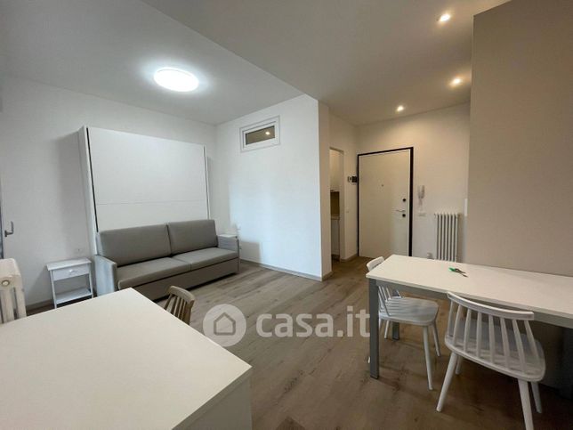 Appartamento in residenziale in Via Cesare Battisti 17
