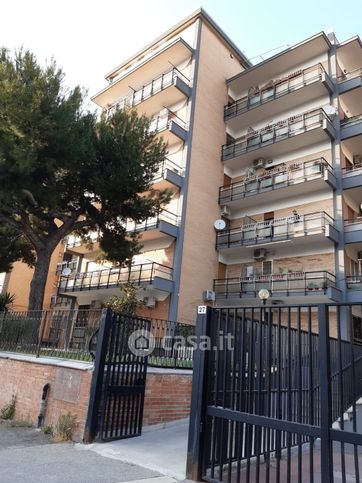 Appartamento in residenziale in Via Enzo Fioritto 27
