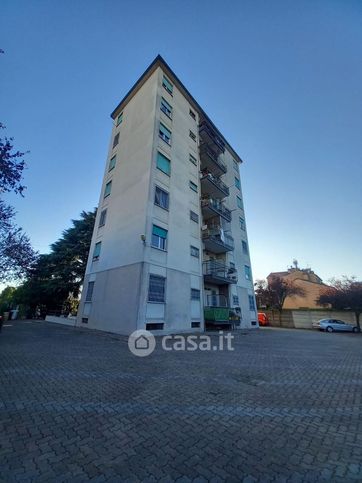 Appartamento in residenziale in Via C. Battisti 11