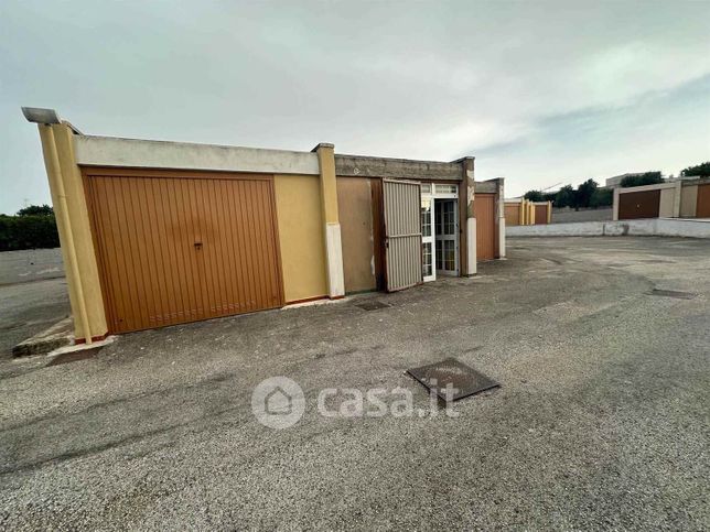 Ufficio in commerciale in
