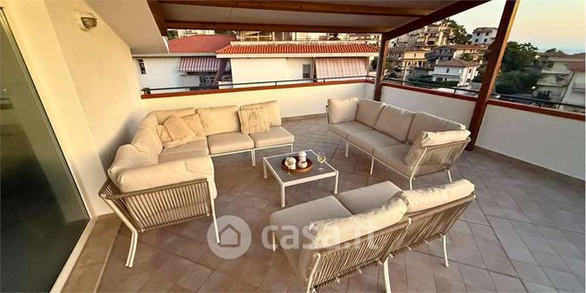 Appartamento in residenziale in Via dei Normanni
