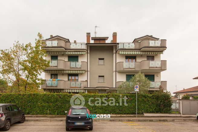 Appartamento in residenziale in Via Madre Teresa Di Calcutta 6