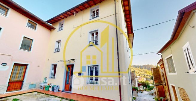Casa indipendente in residenziale in Via delle Grotte 24