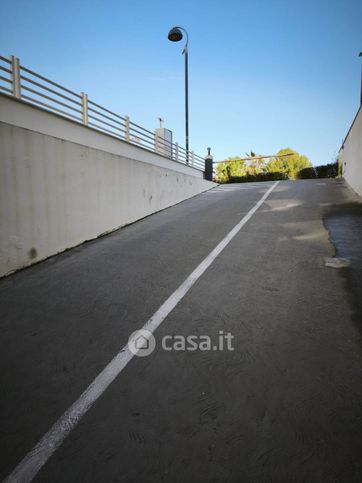 Box/posto auto in residenziale in Viale Regina Margherita 82